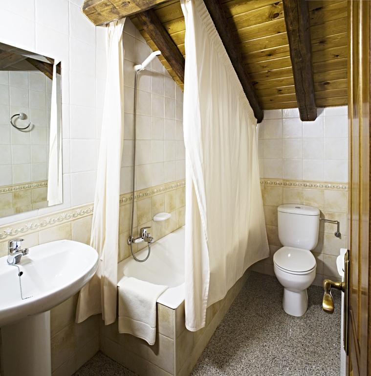 Apartamentos Casa Buisan 布罗托 客房 照片