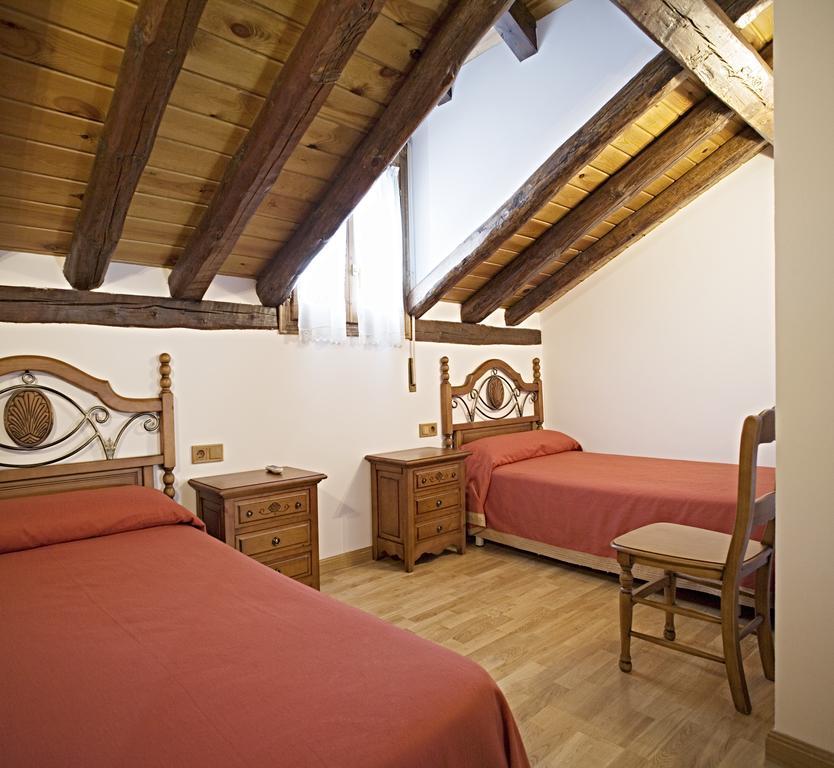 Apartamentos Casa Buisan 布罗托 客房 照片