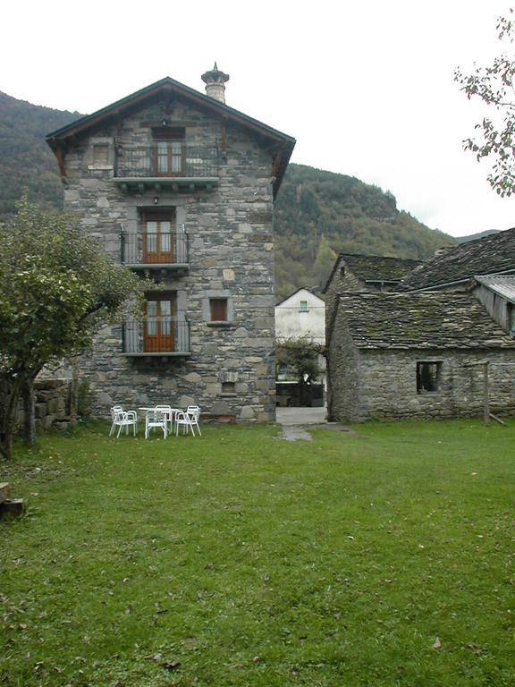 Apartamentos Casa Buisan 布罗托 外观 照片